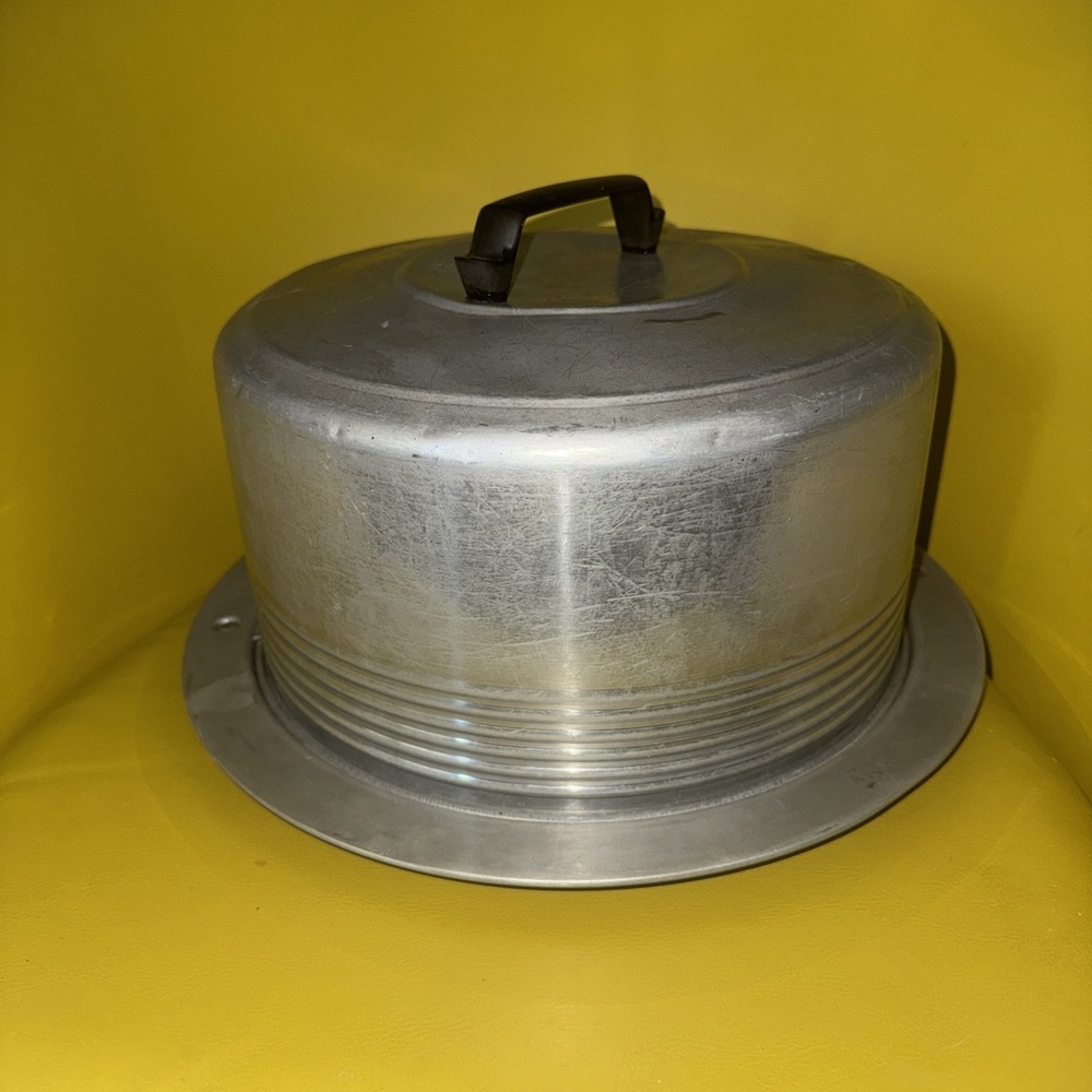 Vtg Regal Aluminum Cake Carrier 1950s Locking Lid w/Handle Mid Century USA MCM